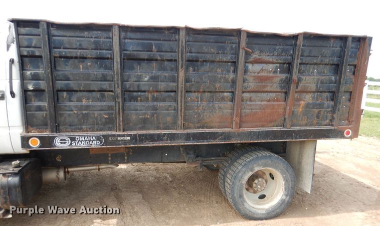 image for item DM0071 1993 GMC TopKick  flatbed truck