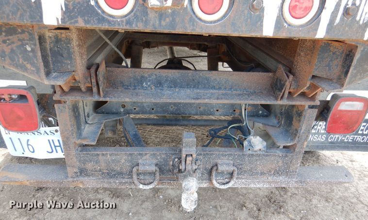 image for item DM0071 1993 GMC TopKick  flatbed truck