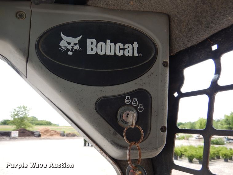 image for item DM0073 2012 Bobcat S185  skid steer loader