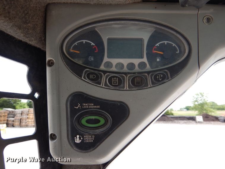 image for item DM0073 2012 Bobcat S185  skid steer loader