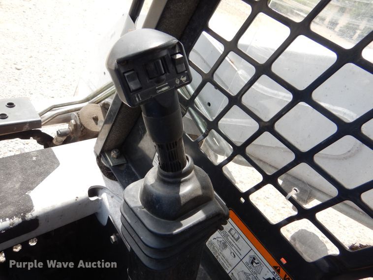 image for item DM0073 2012 Bobcat S185  skid steer loader