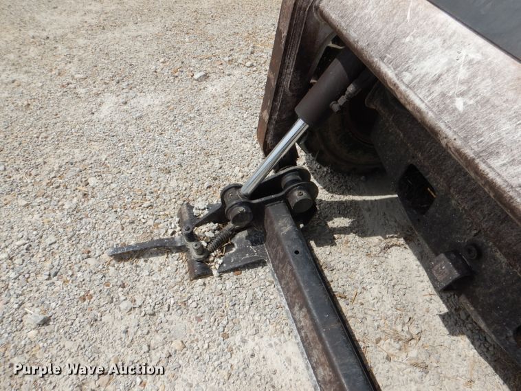 image for item DM0073 2012 Bobcat S185  skid steer loader