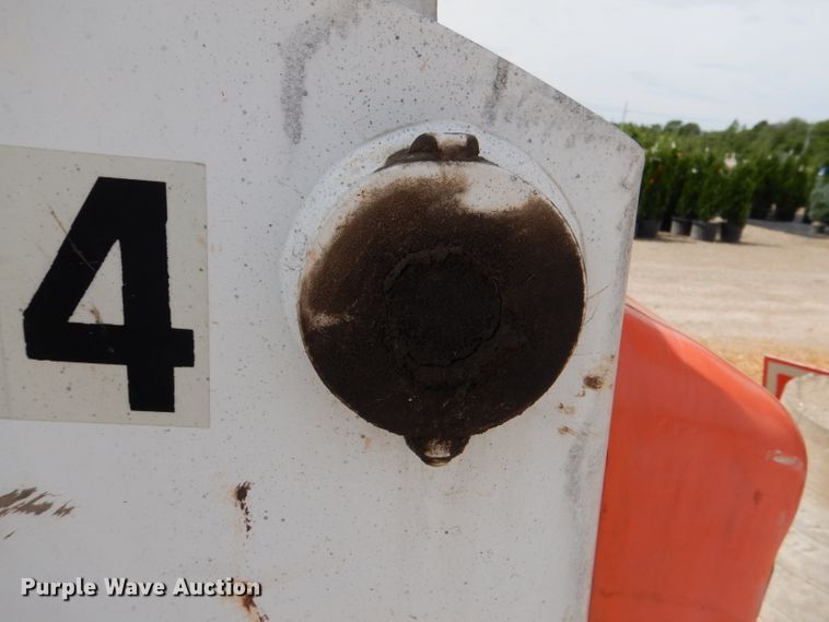 image for item DM0073 2012 Bobcat S185  skid steer loader