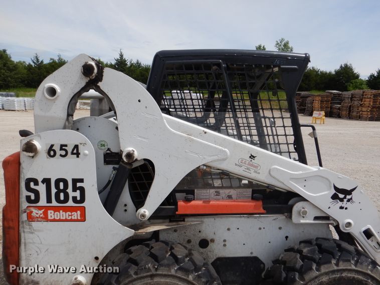 image for item DM0073 2012 Bobcat S185  skid steer loader
