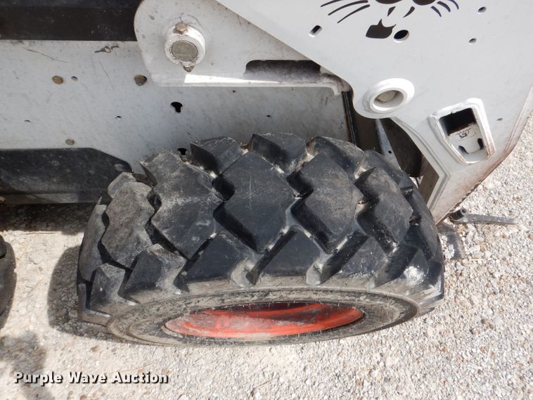 image for item DM0073 2012 Bobcat S185  skid steer loader