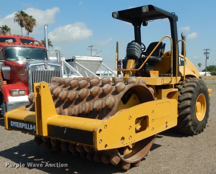 image for item DM2984 2005 Caterpillar CP-563E  single drum vibratory roller