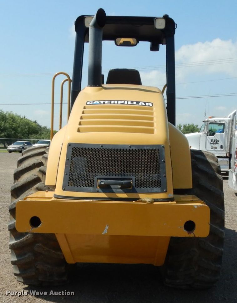 image for item DM2984 2005 Caterpillar CP-563E  single drum vibratory roller