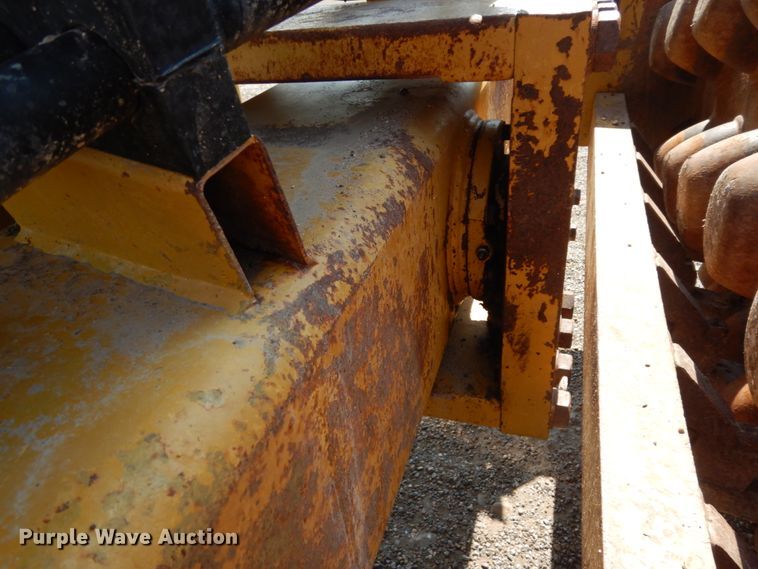 image for item DM2984 2005 Caterpillar CP-563E  single drum vibratory roller