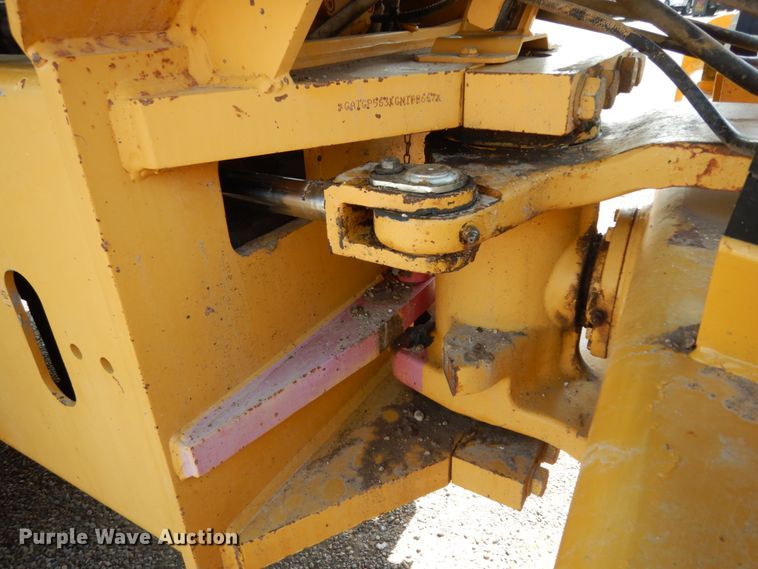 image for item DM2984 2005 Caterpillar CP-563E  single drum vibratory roller