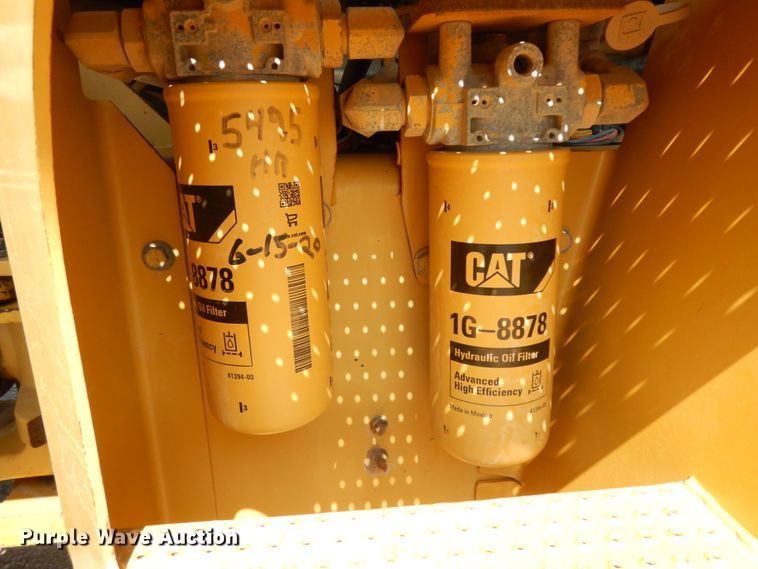 image for item DM2984 2005 Caterpillar CP-563E  single drum vibratory roller