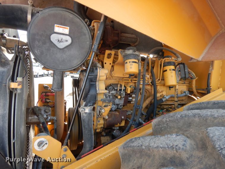 image for item DM2984 2005 Caterpillar CP-563E  single drum vibratory roller