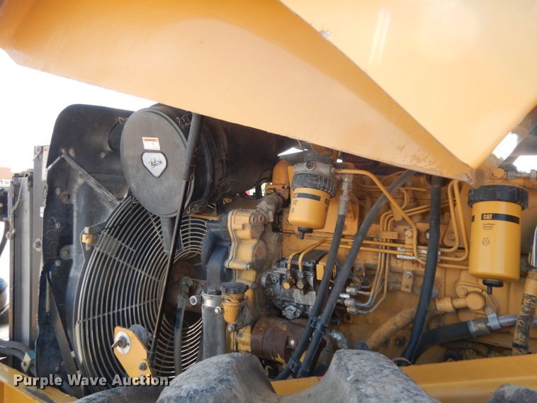 image for item DM2984 2005 Caterpillar CP-563E  single drum vibratory roller