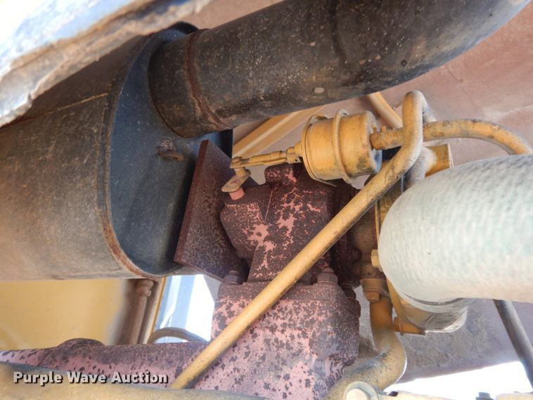 image for item DM2984 2005 Caterpillar CP-563E  single drum vibratory roller