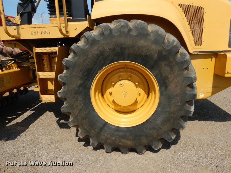 image for item DM2984 2005 Caterpillar CP-563E  single drum vibratory roller