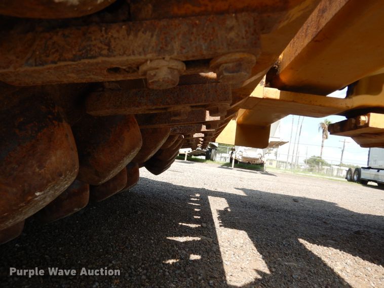 image for item DM2984 2005 Caterpillar CP-563E  single drum vibratory roller