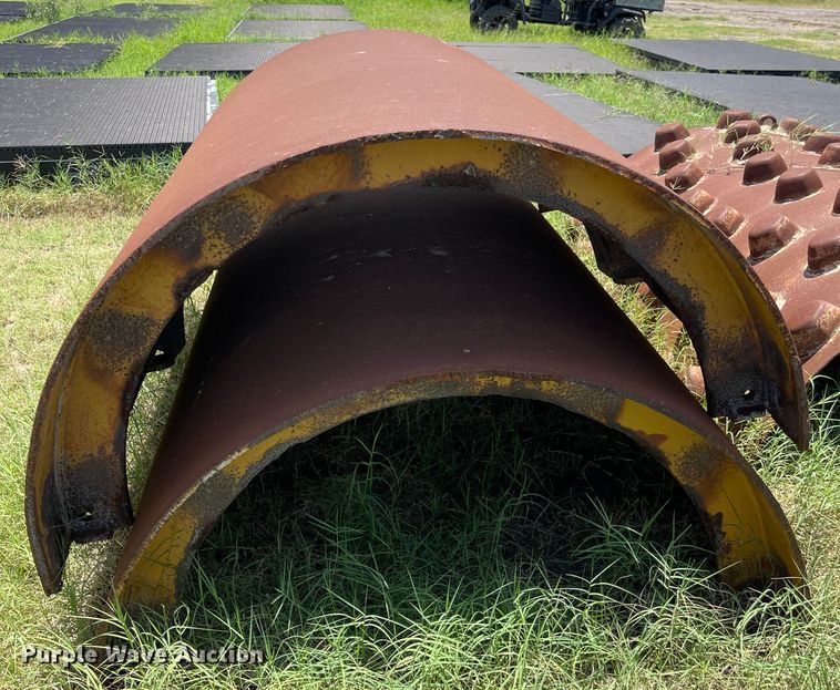 image for item DM2984 2005 Caterpillar CP-563E  single drum vibratory roller