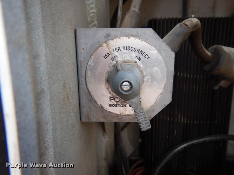 image for item DM2994 2001 International 4700  utility / service truck