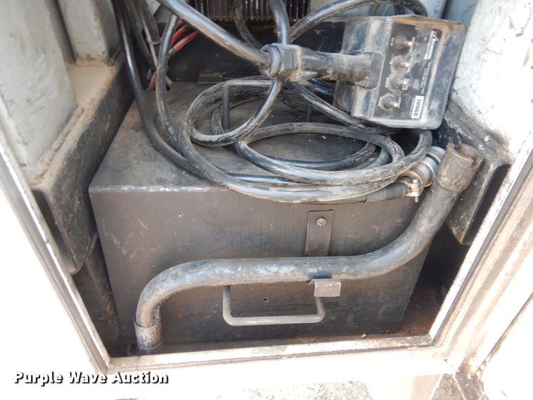 image for item DM2994 2001 International 4700  utility / service truck