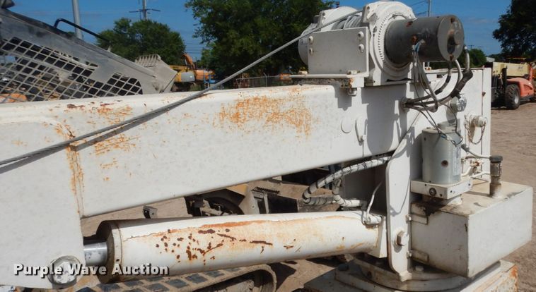 image for item DM2994 2001 International 4700  utility / service truck