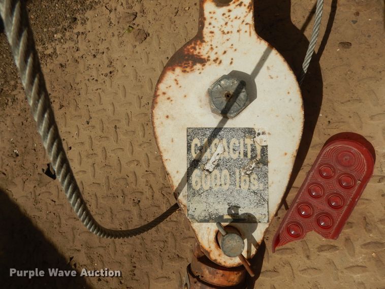 image for item DM2994 2001 International 4700  utility / service truck