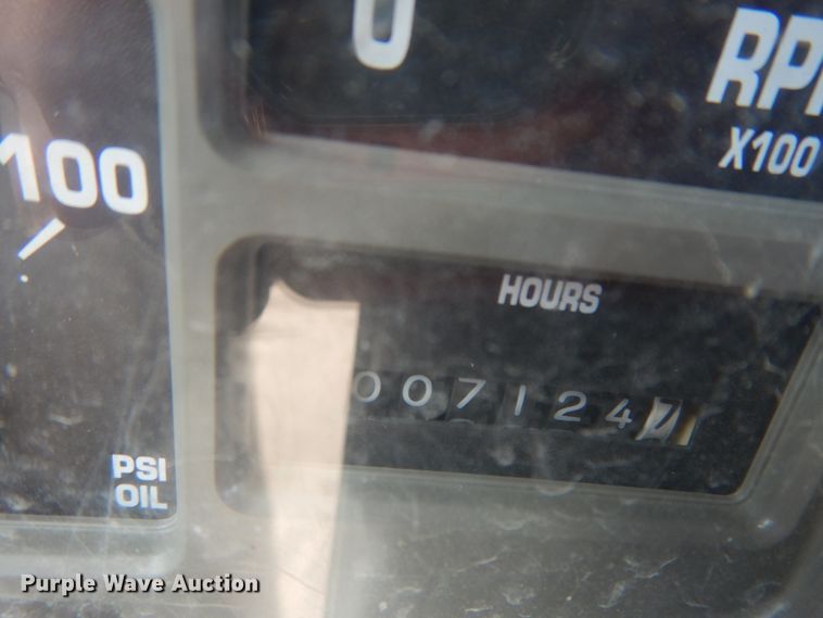 image for item DM2994 2001 International 4700  utility / service truck