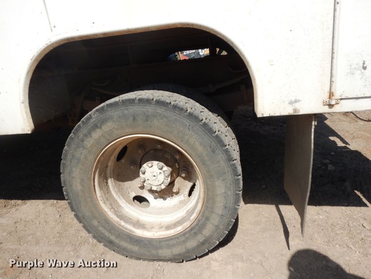 image for item DM2994 2001 International 4700  utility / service truck