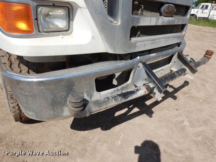 image for item DM2995 2007 Ford F750  water truck