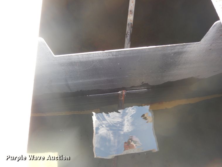 image for item DM2995 2007 Ford F750  water truck