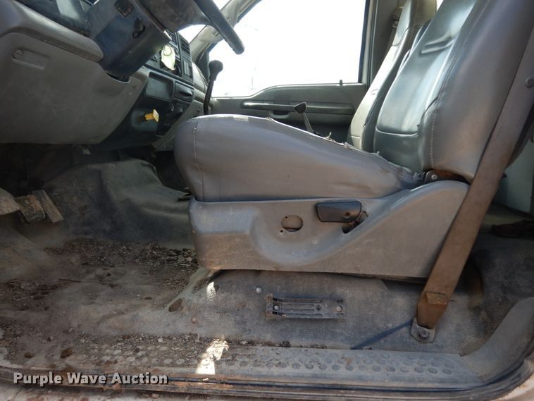 image for item DM2995 2007 Ford F750  water truck