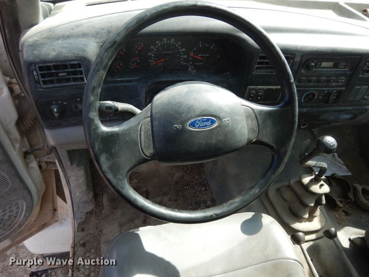 image for item DM2995 2007 Ford F750  water truck