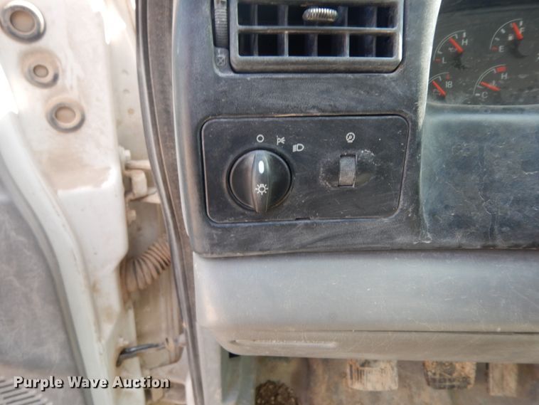 image for item DM2995 2007 Ford F750  water truck