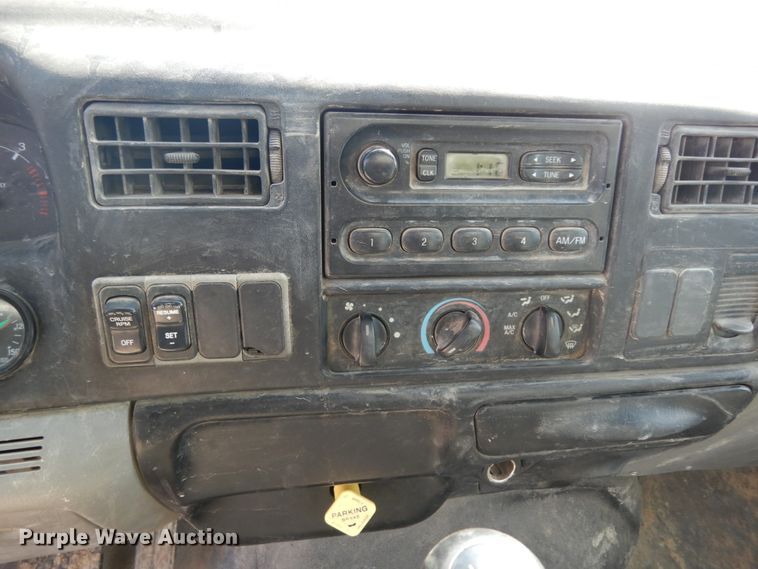 image for item DM2995 2007 Ford F750  water truck