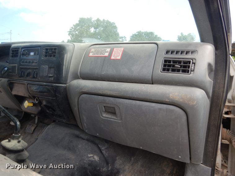 image for item DM2995 2007 Ford F750  water truck