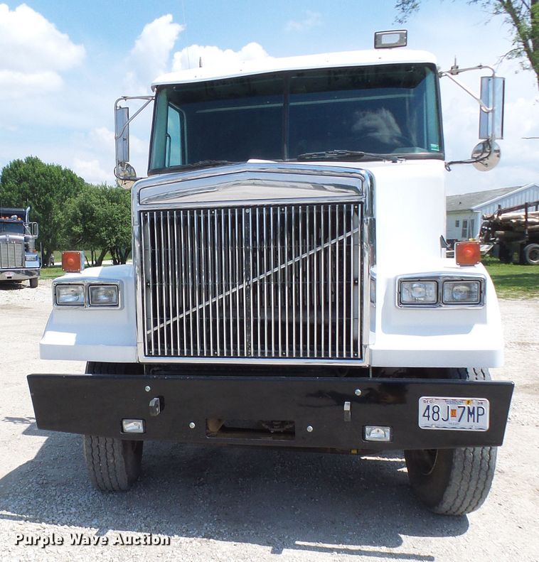 image for item DM3016 1993 White GMC WIM  utility / service truck
