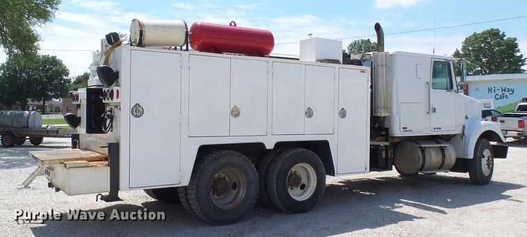 image for item DM3016 1993 White GMC WIM  utility / service truck