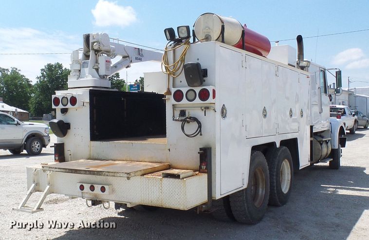 image for item DM3016 1993 White GMC WIM  utility / service truck