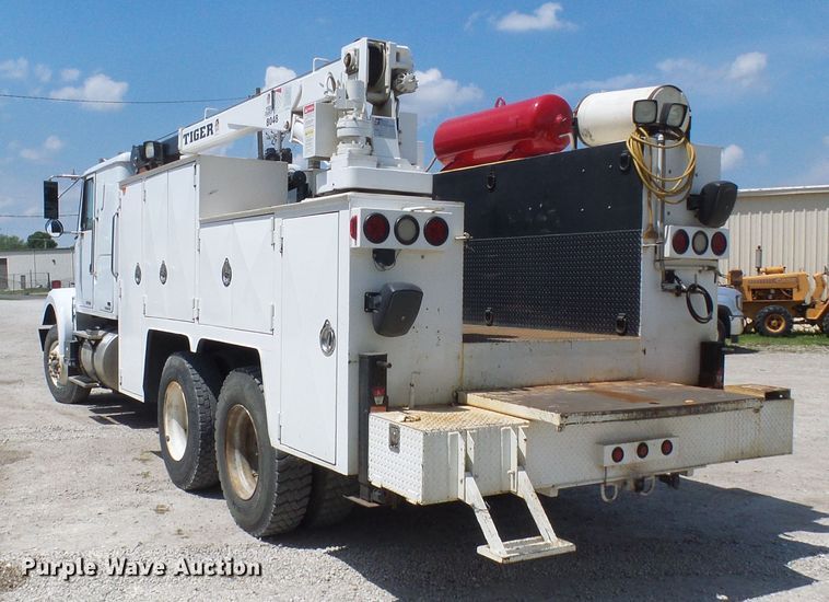 image for item DM3016 1993 White GMC WIM  utility / service truck