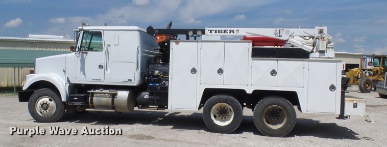 image for item DM3016 1993 White GMC WIM  utility / service truck