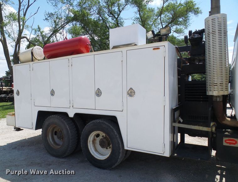 image for item DM3016 1993 White GMC WIM  utility / service truck