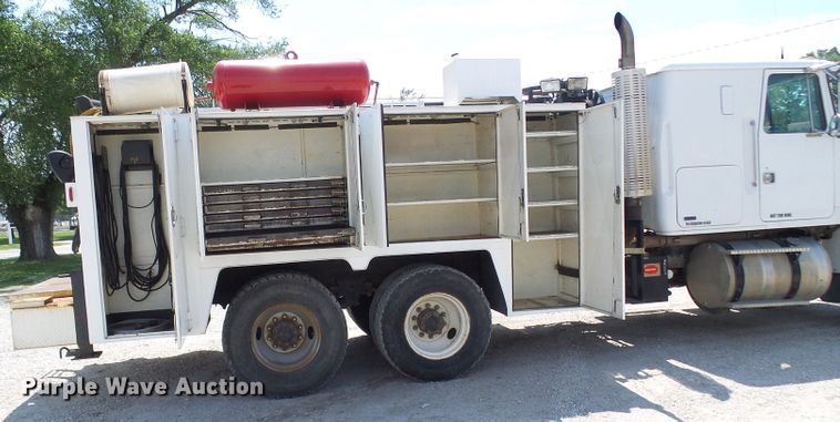 image for item DM3016 1993 White GMC WIM  utility / service truck