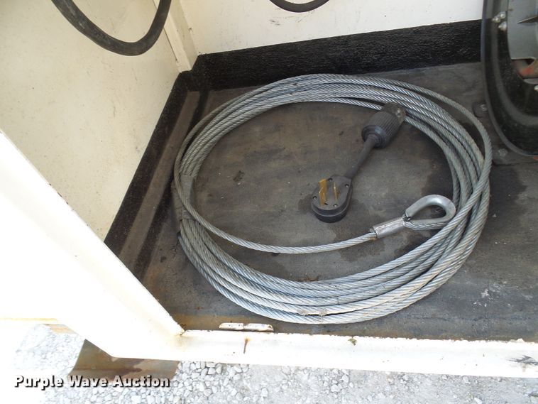 image for item DM3016 1993 White GMC WIM  utility / service truck