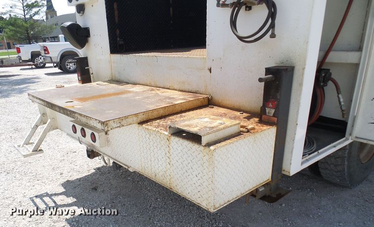 image for item DM3016 1993 White GMC WIM  utility / service truck