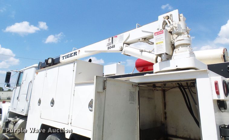 image for item DM3016 1993 White GMC WIM  utility / service truck