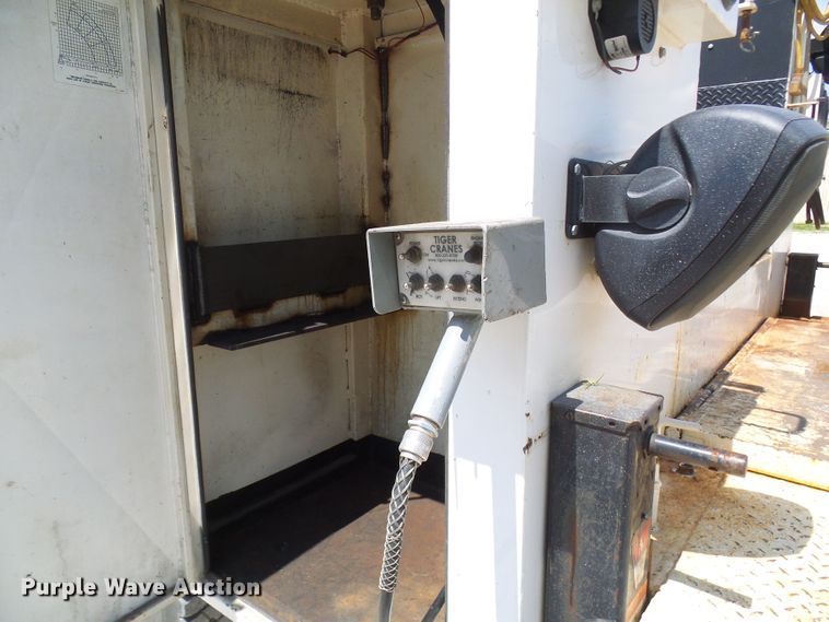 image for item DM3016 1993 White GMC WIM  utility / service truck