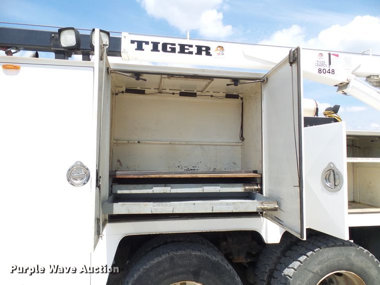 image for item DM3016 1993 White GMC WIM  utility / service truck