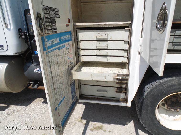 image for item DM3016 1993 White GMC WIM  utility / service truck