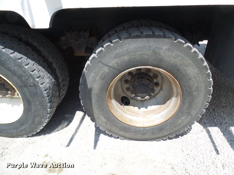 image for item DM3016 1993 White GMC WIM  utility / service truck