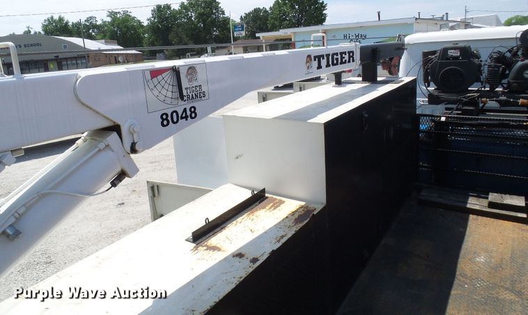 image for item DM3016 1993 White GMC WIM  utility / service truck