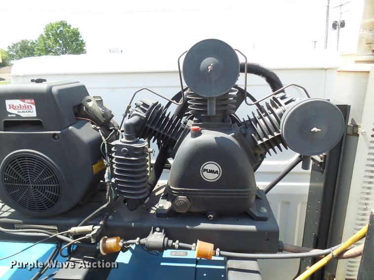 image for item DM3016 1993 White GMC WIM  utility / service truck