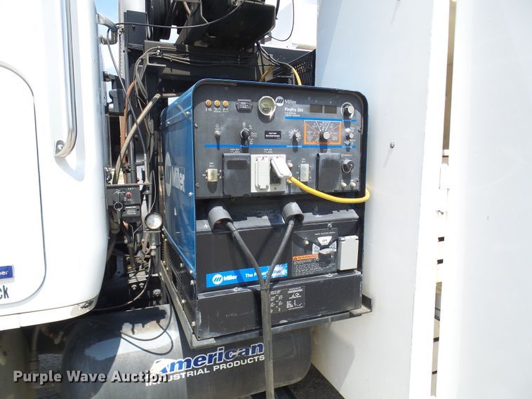 image for item DM3016 1993 White GMC WIM  utility / service truck